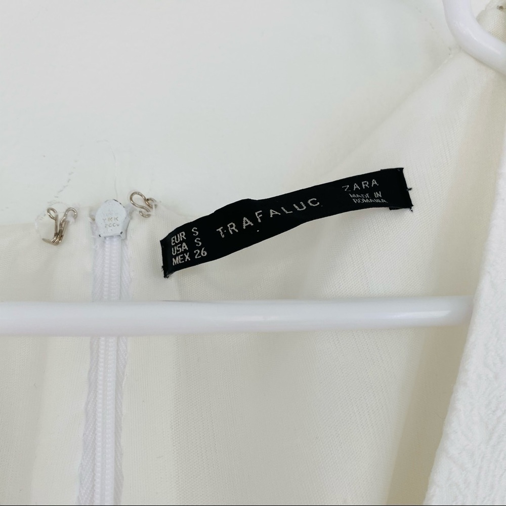 ZARA White Brocade V-Neck Summer Dress | Empire Waist Graduation Outfit - Picture 3 of 8